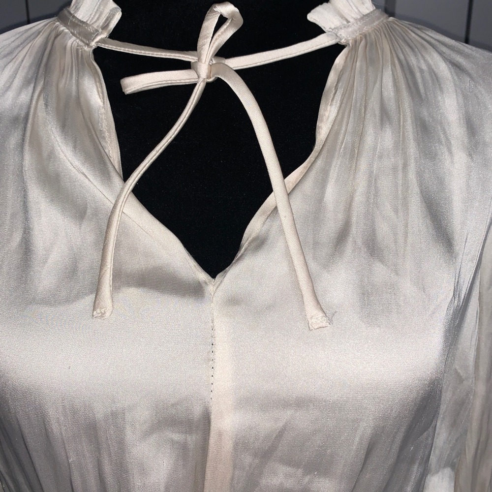 RESET By Jane Jamie Satin Silky Mini Dress Champagne Tiered Ruffle Flaws - Picture 4 of 11